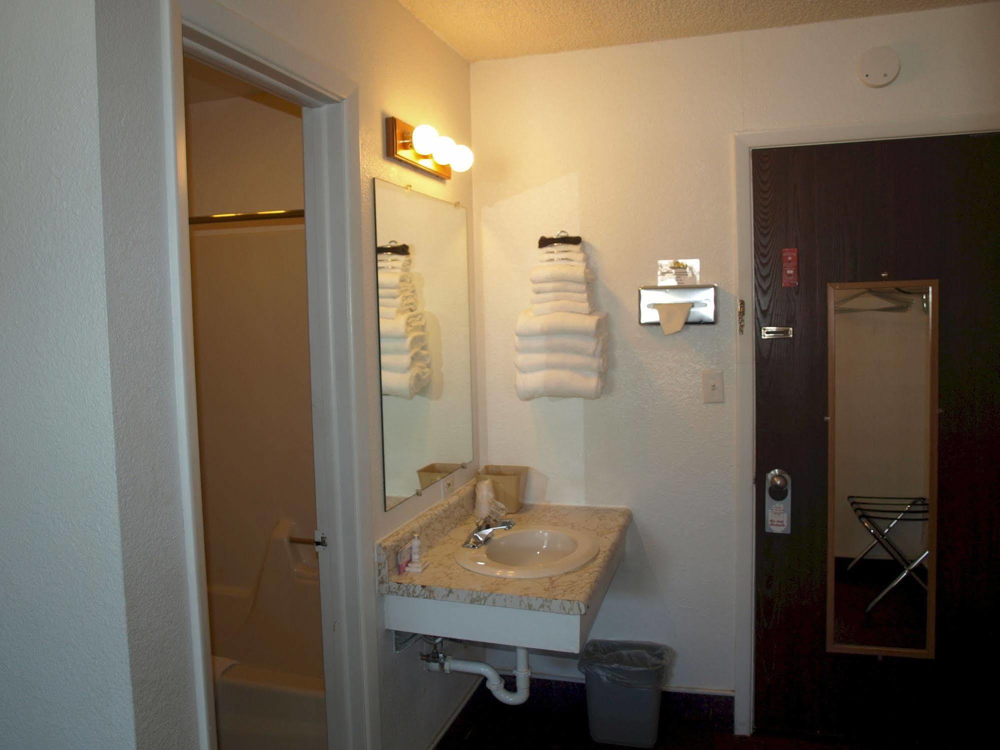 Yellowstone River Inn Glendive Exterior photo